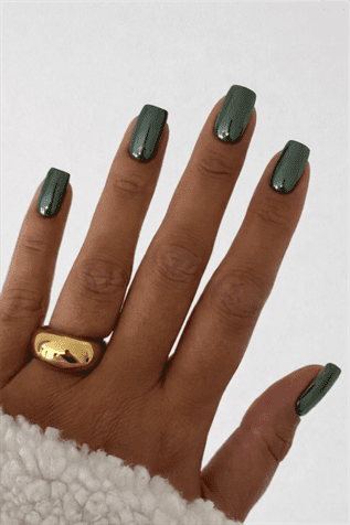 Deep green chrome square nails with metallic glossy finish, short modern manicure in olive green tone